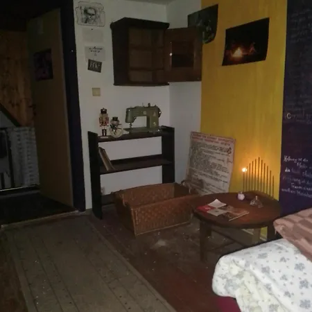 Ruhig Und Spartanisch Wohnen Im Denkmal