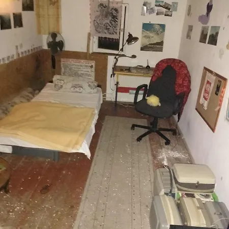 Lodge Ruhig Und Spartanisch Wohnen Im Denkmal Lichtenwalde