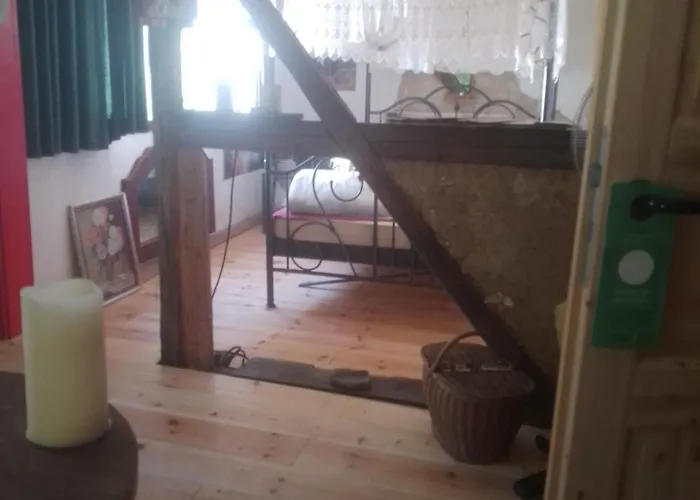 Ruhig Und Spartanisch Wohnen Im Denkmal