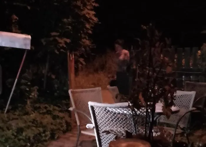 Ruhig Und Spartanisch Wohnen Im Denkmal 롯지