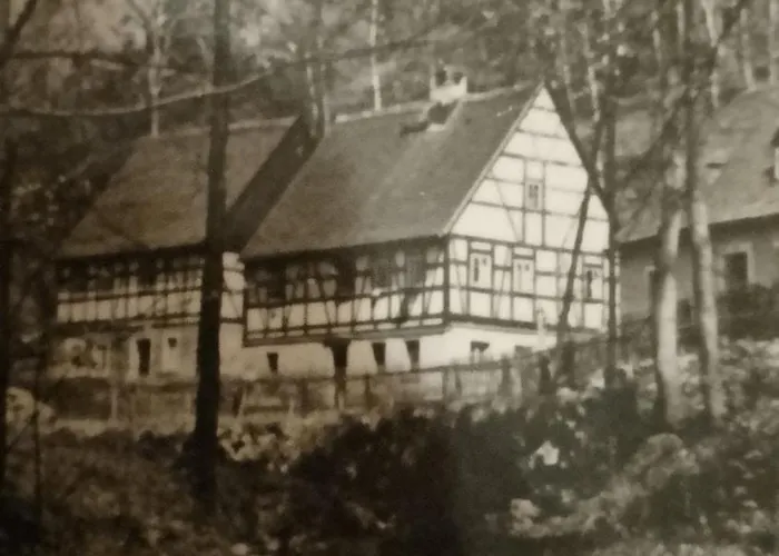 Ruhig Und Spartanisch Wohnen Im Denkmal * Lichtenwalde