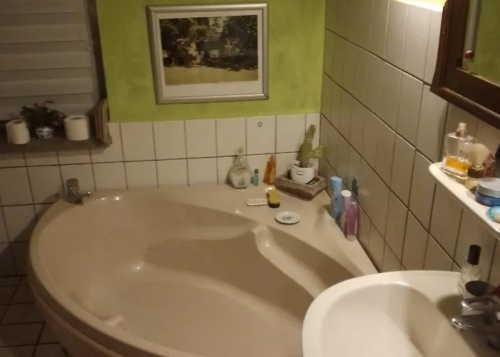 Ruhig Und Spartanisch Wohnen Im Denkmal * 리첸발드